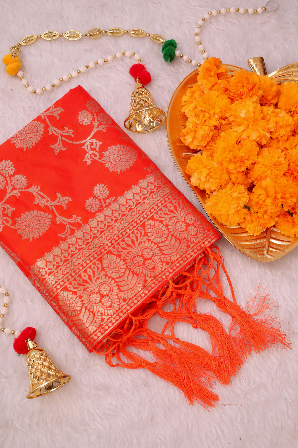 DEVANGI Fashion Women's Floral Silk Blend Patola Woven Dupatta