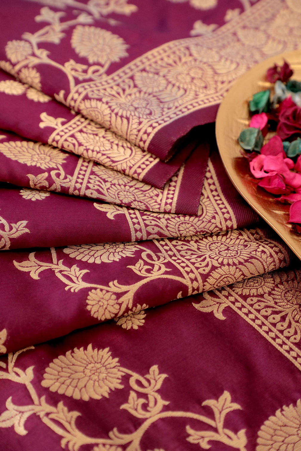 DEVANGI Fashion Women's Floral Silk Blend Patola Woven Dupatta