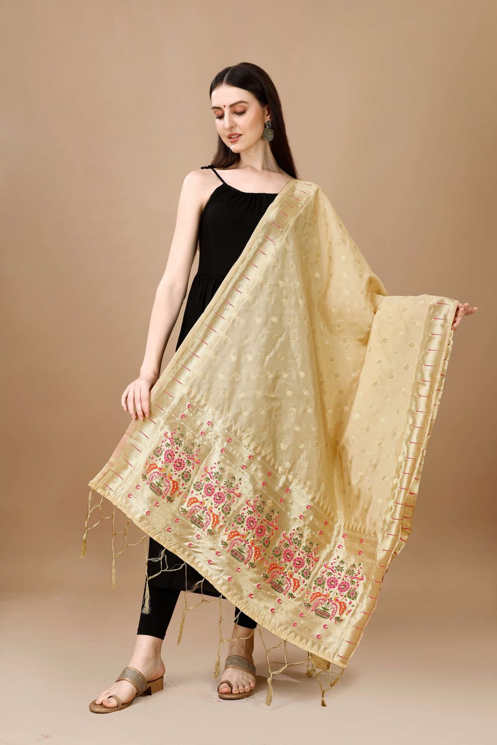 DEVANGI Fashion Women's Floral Silk Blend Patola Woven Dupatta