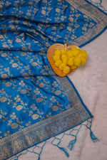 image, DEVANGI Fashion Women&#39;s Floral Silk Blend Patola Woven Dupatta
