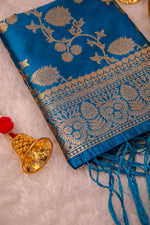 image, DEVANGI Fashion Women&#39;s Floral Silk Blend Patola Woven Dupatta

