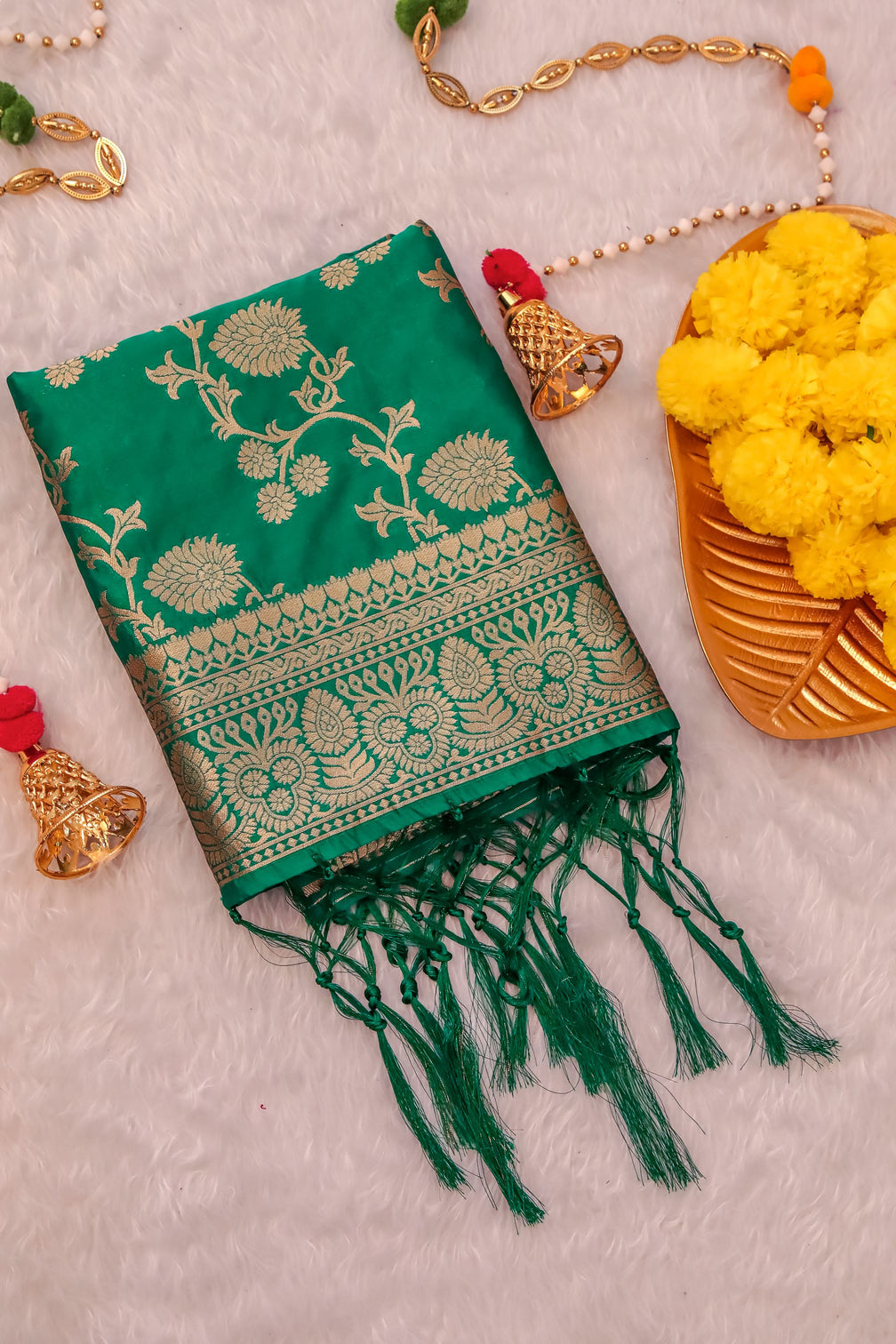 DEVANGI Fashion Women's Floral Silk Blend Patola Woven Dupatta