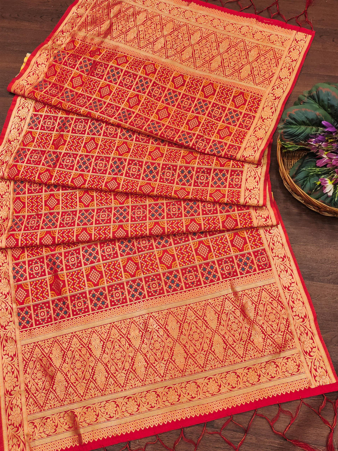 DEVANGI Fashion Women's Floral Silk Blend Patola Woven Dupatta