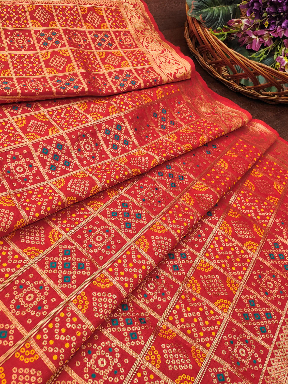 DEVANGI Fashion Women's Floral Silk Blend Patola Woven Dupatta