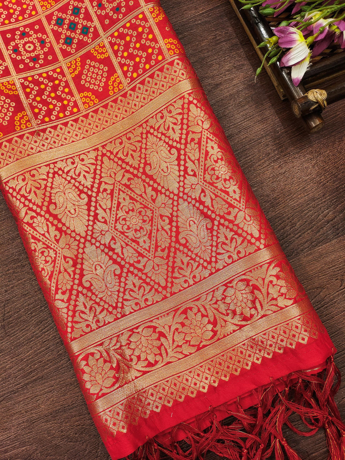 DEVANGI Fashion Women's Floral Silk Blend Patola Woven Dupatta