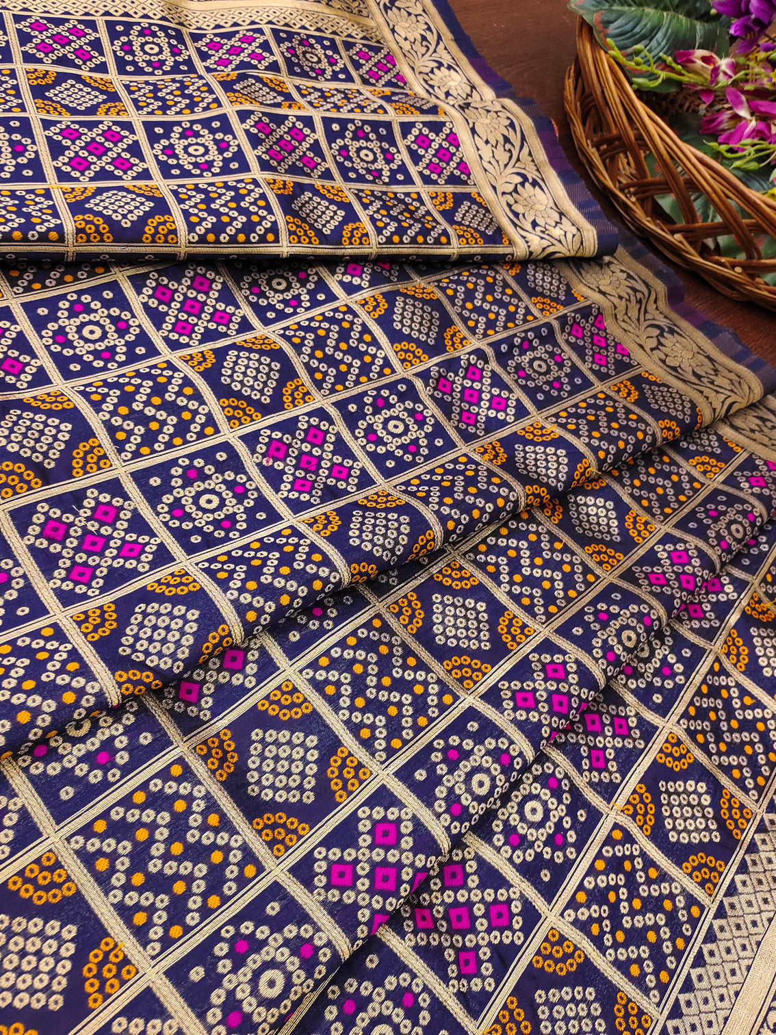 DEVANGI Fashion Women's Floral Silk Blend Patola Woven Dupatta