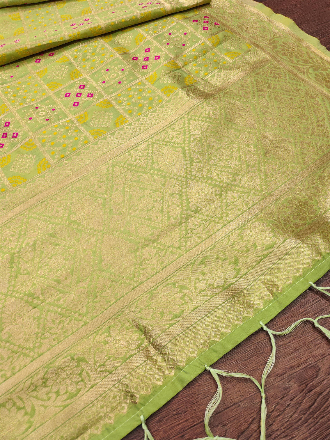 DEVANGI Fashion Women's Floral Silk Blend Patola Woven Dupatta