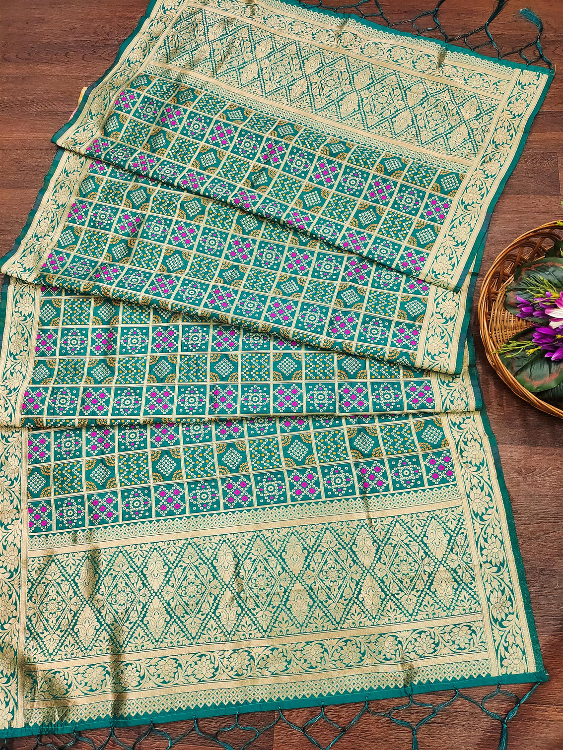 DEVANGI Fashion Women's Floral Silk Blend Patola Woven Dupatta