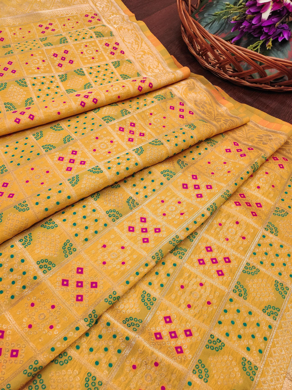 DEVANGI Fashion Women's Floral Silk Blend Patola Woven Dupatta