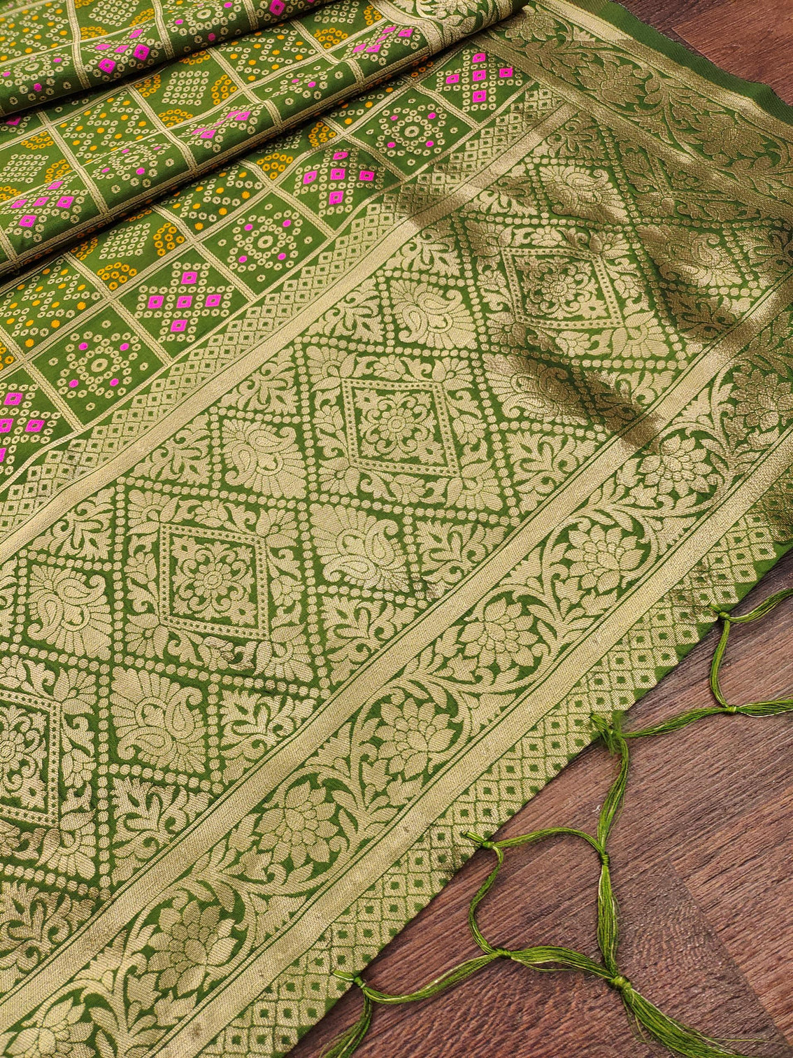 DEVANGI Fashion Women's Floral Silk Blend Patola Woven Dupatta