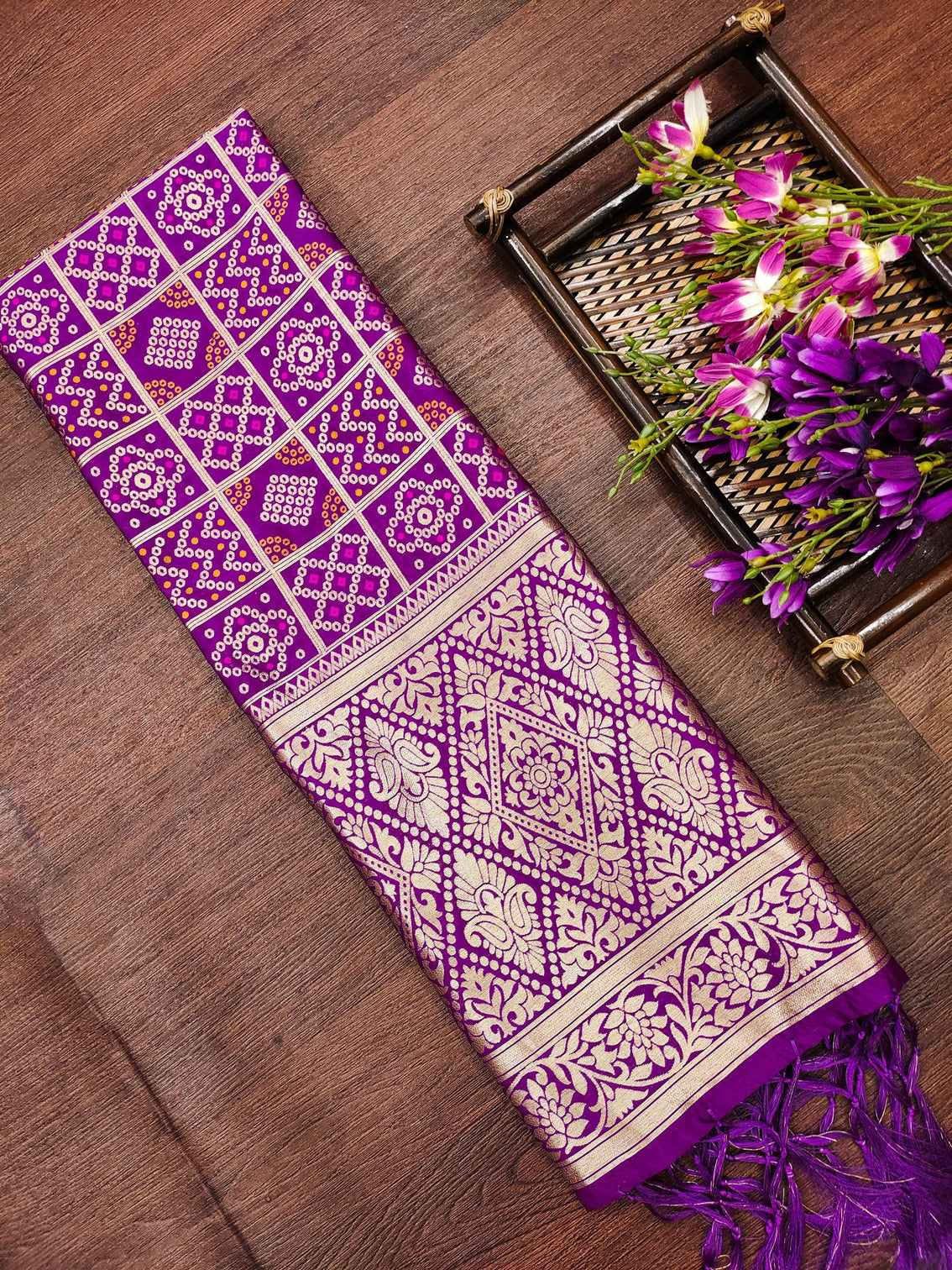 DEVANGI Fashion Women's Floral Silk Blend Patola Woven Dupatta