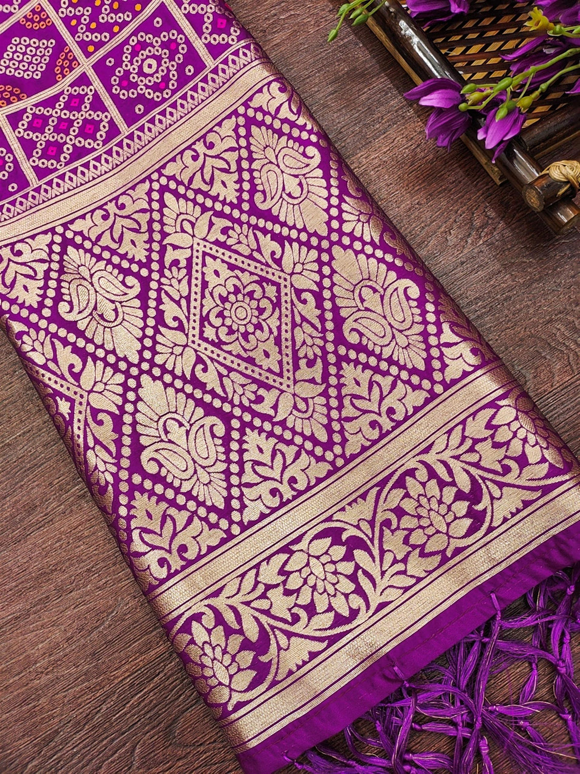 DEVANGI Fashion Women's Floral Silk Blend Patola Woven Dupatta