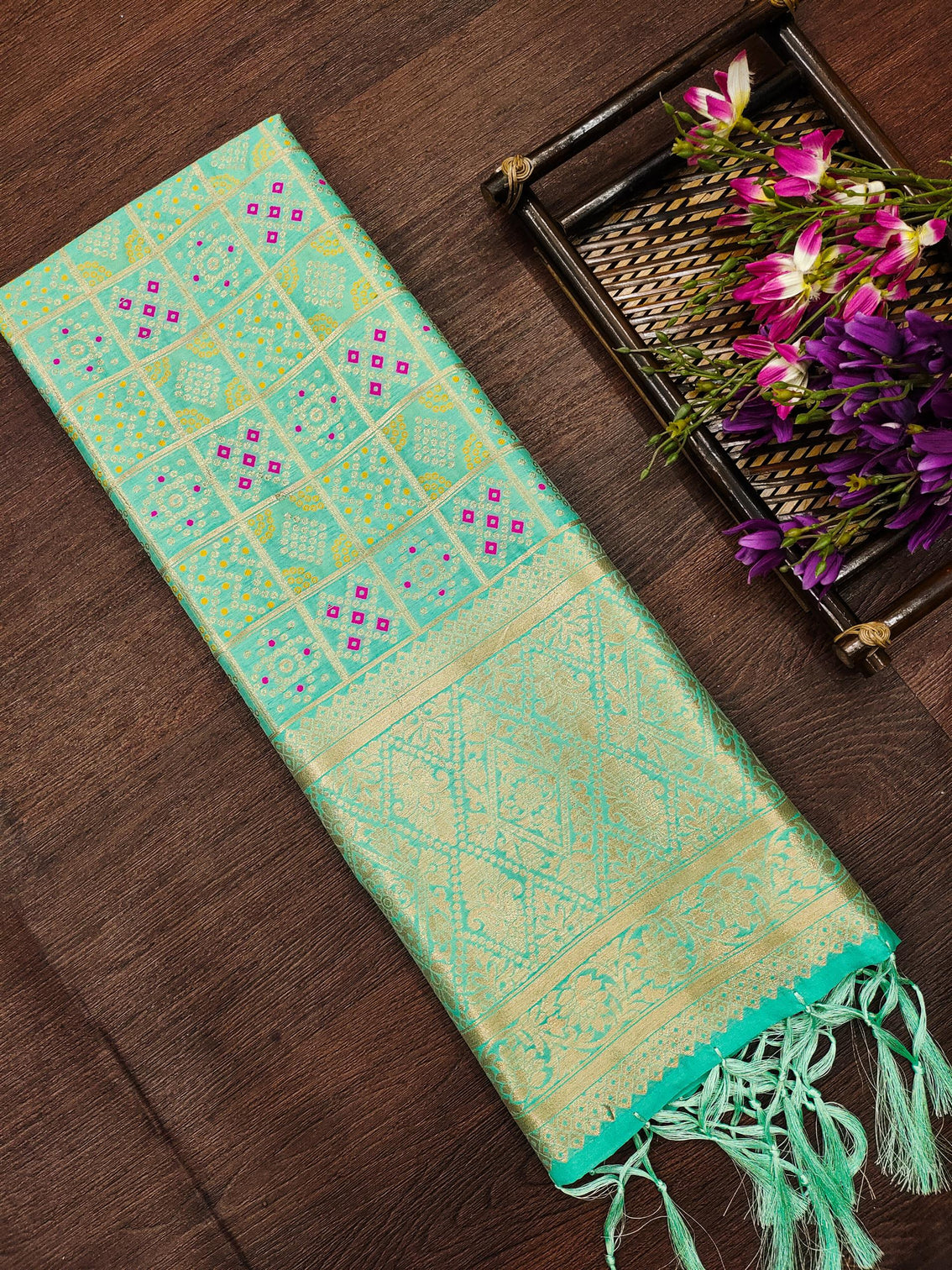 DEVANGI Fashion Women's Floral Silk Blend Patola Woven Dupatta