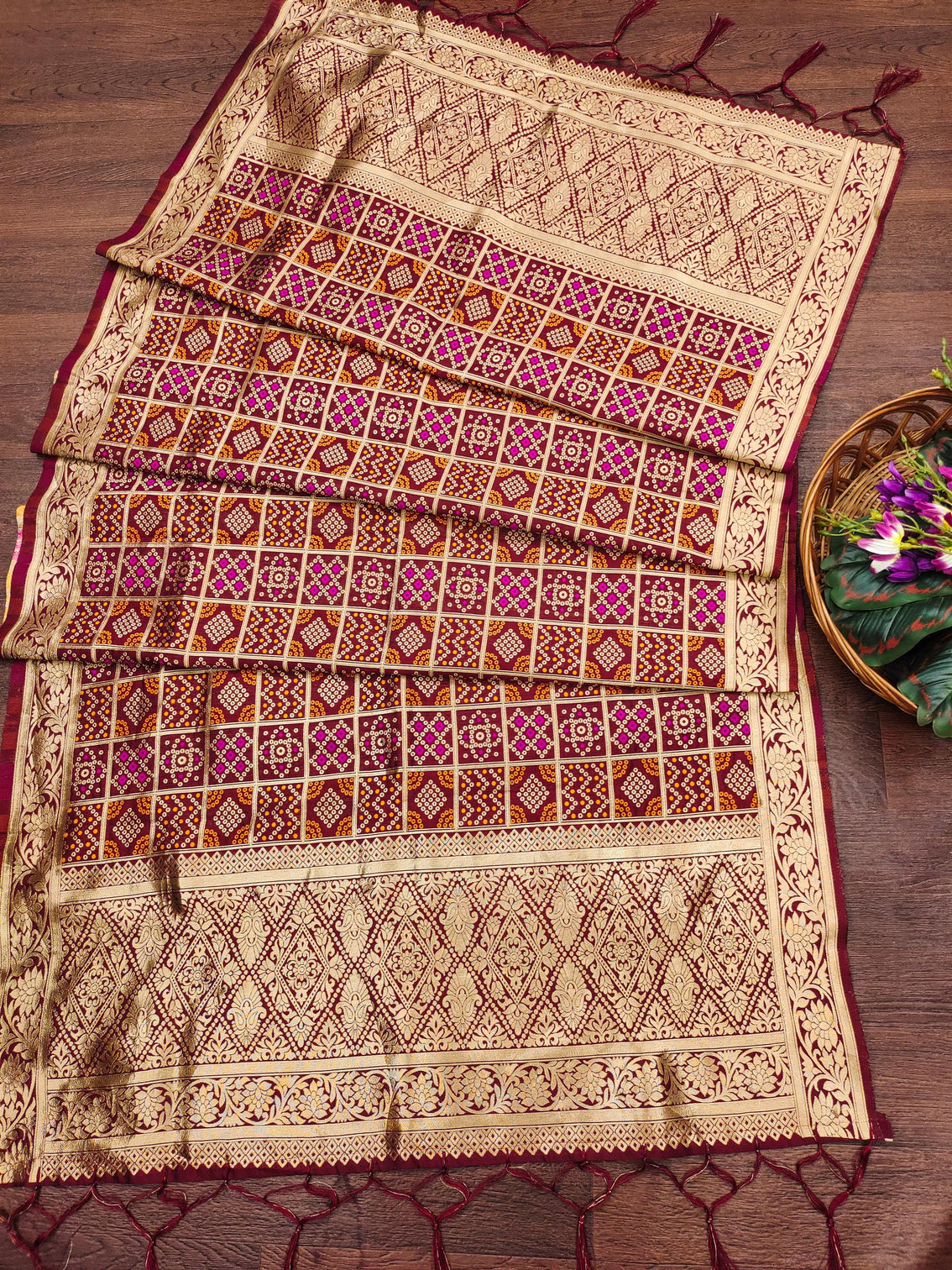 DEVANGI Fashion Women's Floral Silk Blend Patola Woven Dupatta