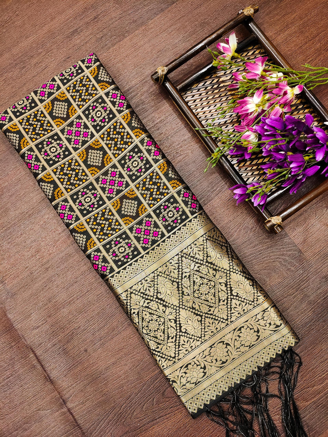DEVANGI Fashion Women's Floral Silk Blend Patola Woven Dupatta