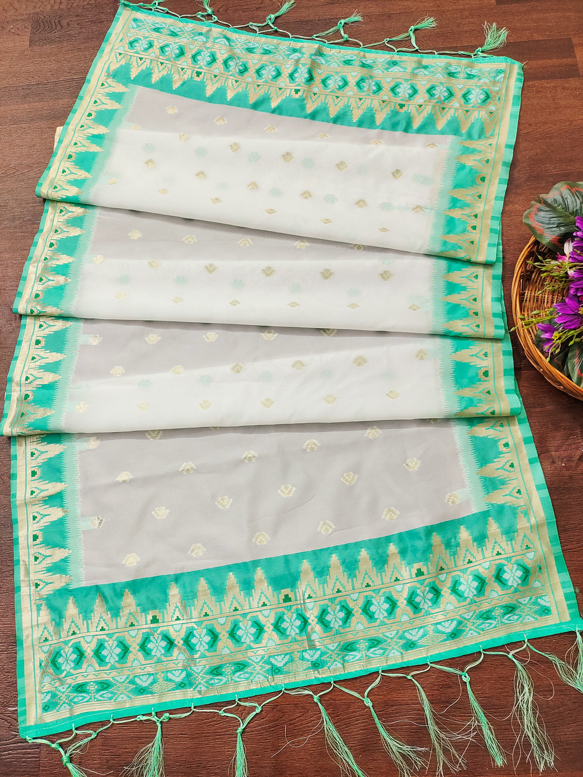 DEVANGI Fashion Women's Floral Silk Blend Patola Woven Dupatta
