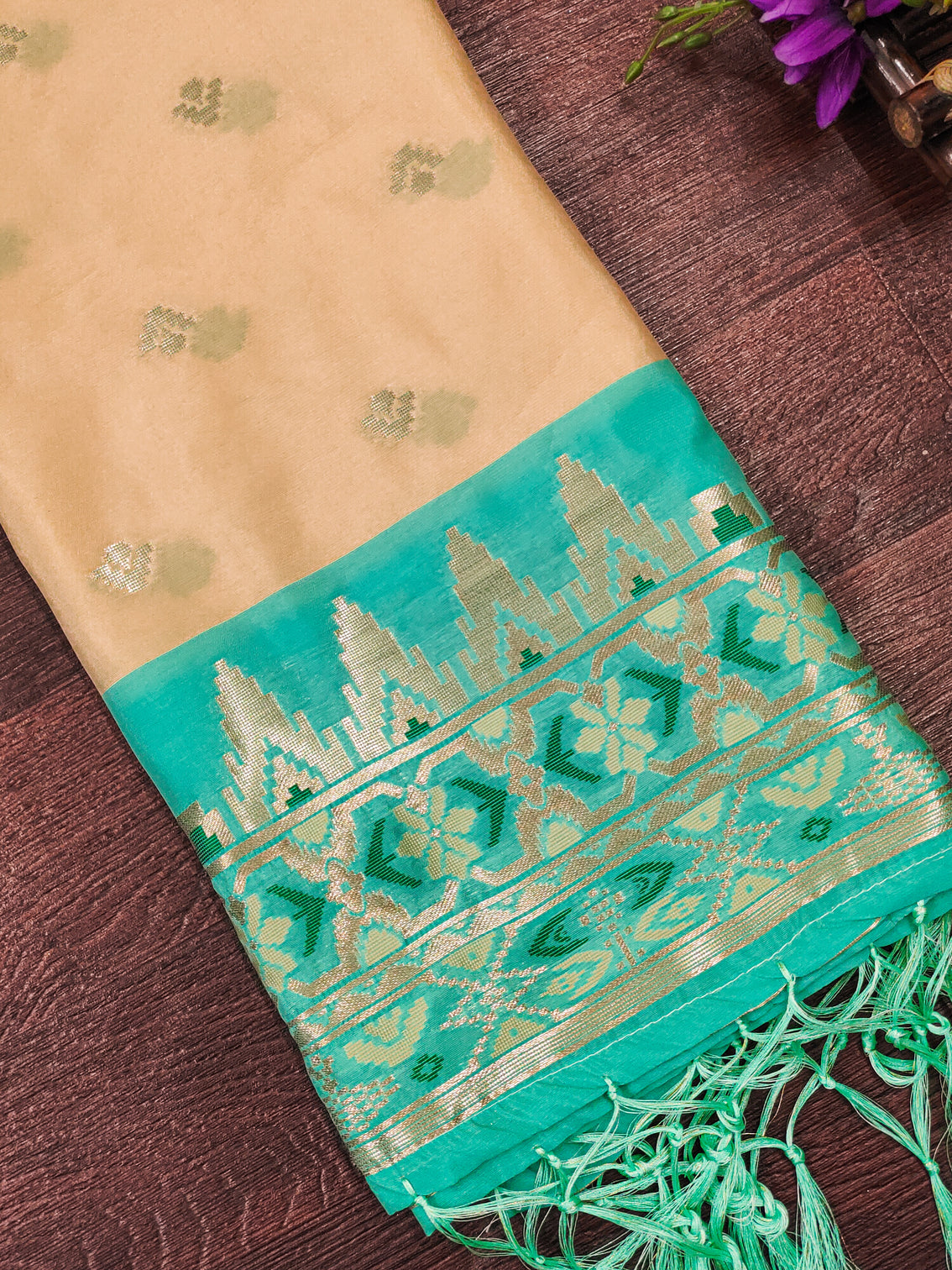 DEVANGI Fashion Women's Floral Silk Blend Patola Woven Dupatta