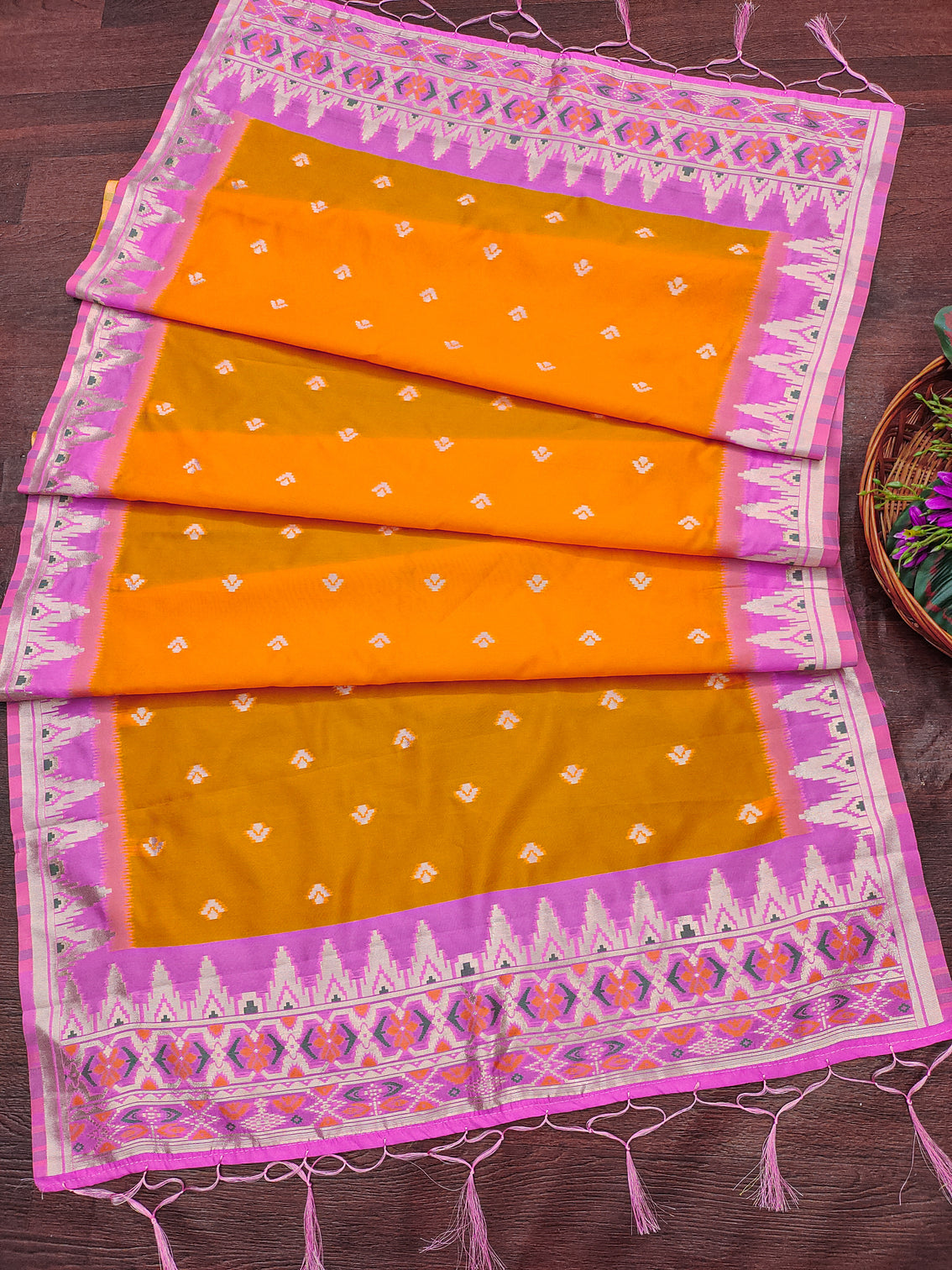 DEVANGI Fashion Women's Floral Silk Blend Patola Woven Dupatta