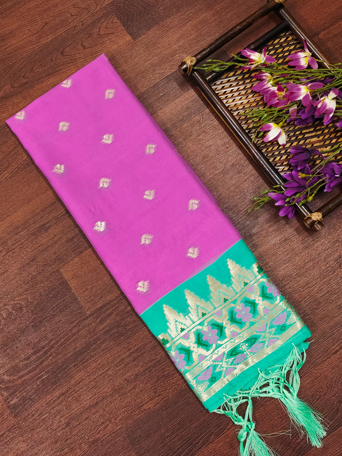 DEVANGI Fashion Women's Floral Silk Blend Patola Woven Dupatta