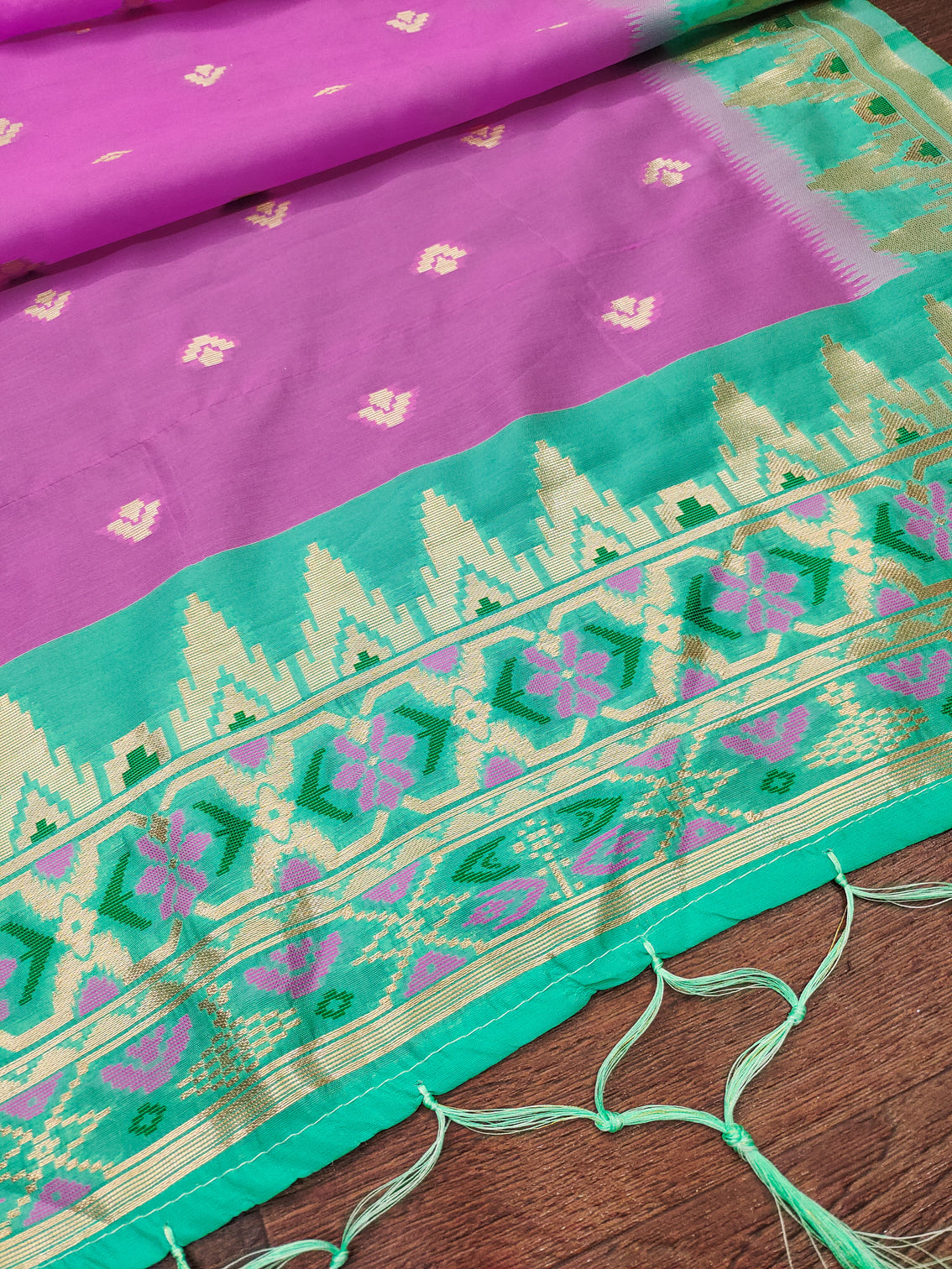 DEVANGI Fashion Women's Floral Silk Blend Patola Woven Dupatta