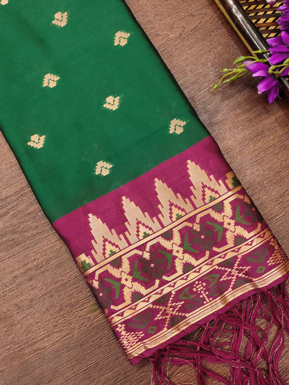 DEVANGI Fashion Women's Floral Silk Blend Patola Woven Dupatta