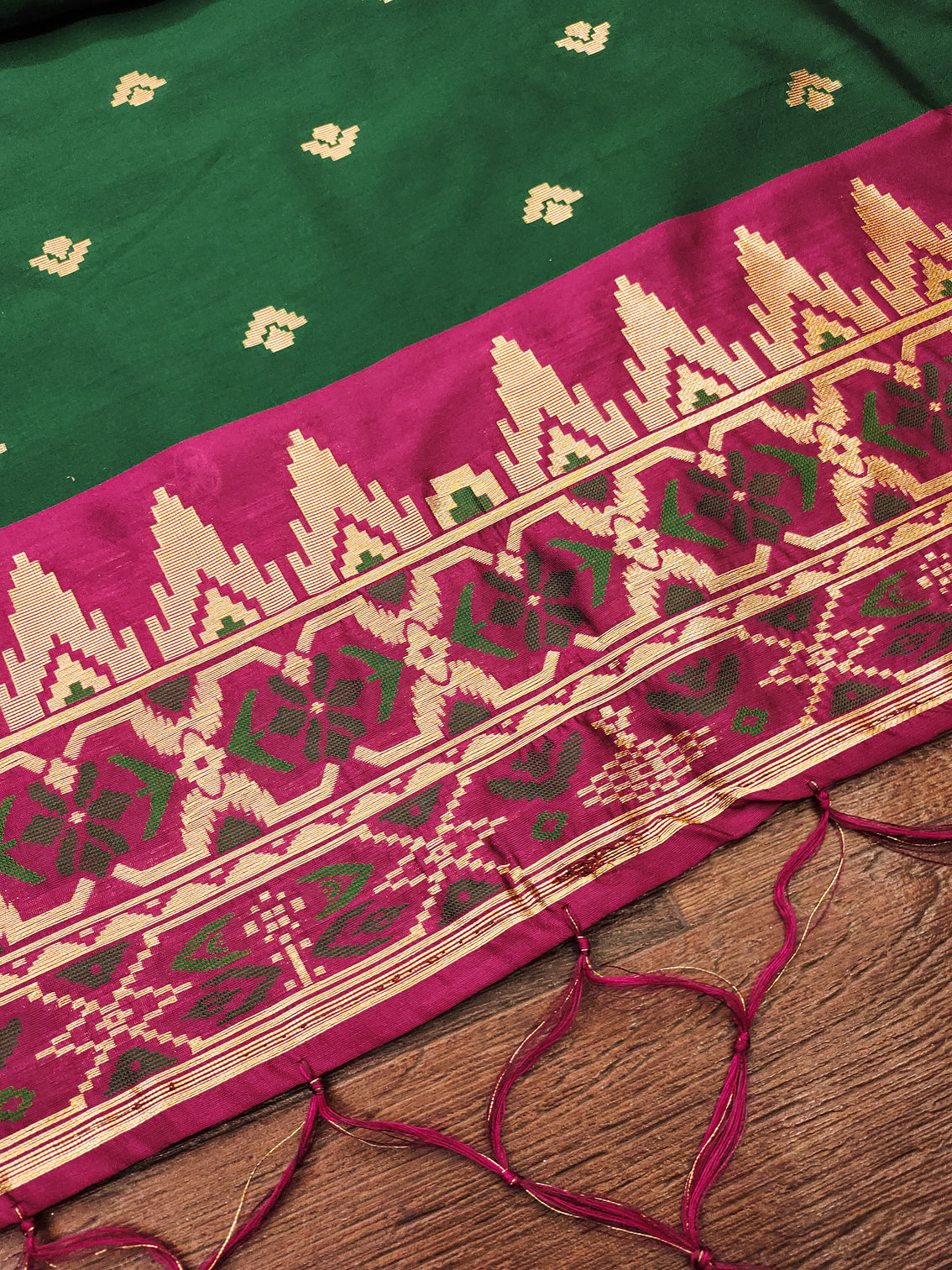 DEVANGI Fashion Women's Floral Silk Blend Patola Woven Dupatta
