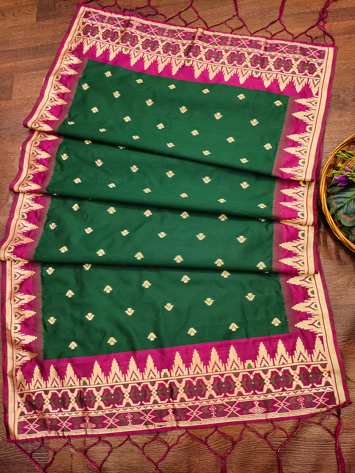 DEVANGI Fashion Women's Floral Silk Blend Patola Woven Dupatta