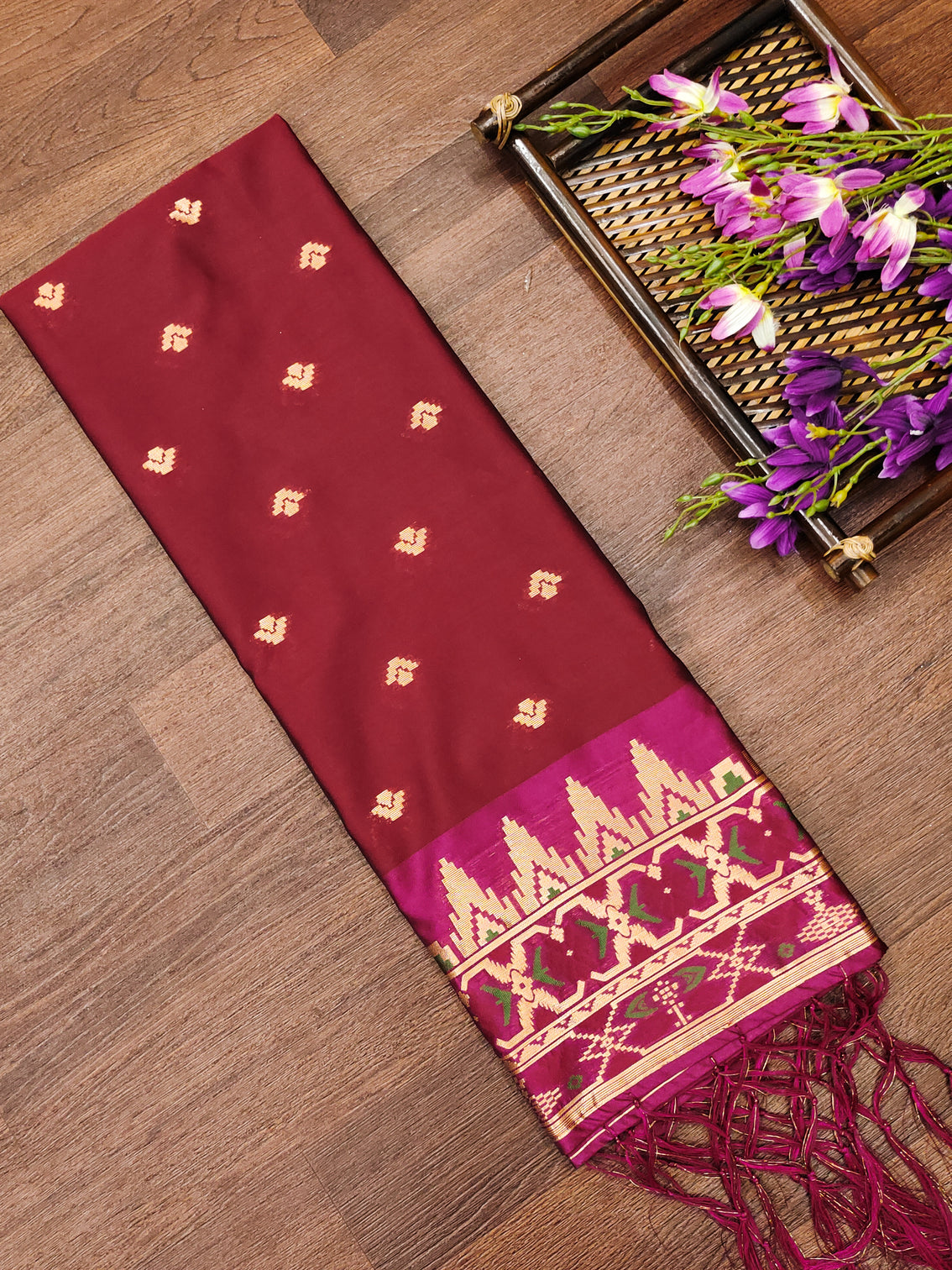 DEVANGI Fashion Women's Floral Silk Blend Patola Woven Dupatta