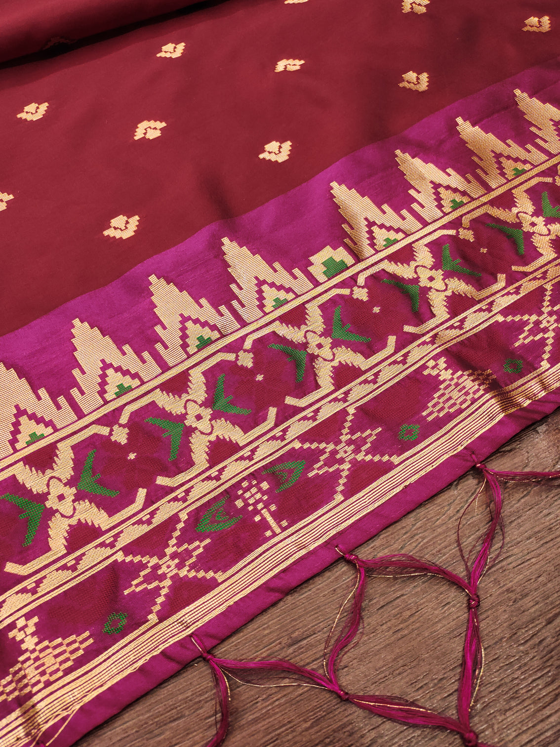 DEVANGI Fashion Women's Floral Silk Blend Patola Woven Dupatta