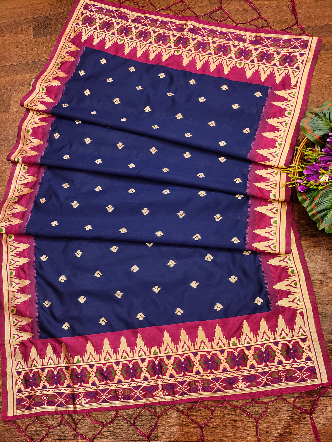 DEVANGI Fashion Women's Floral Silk Blend Patola Woven Dupatta