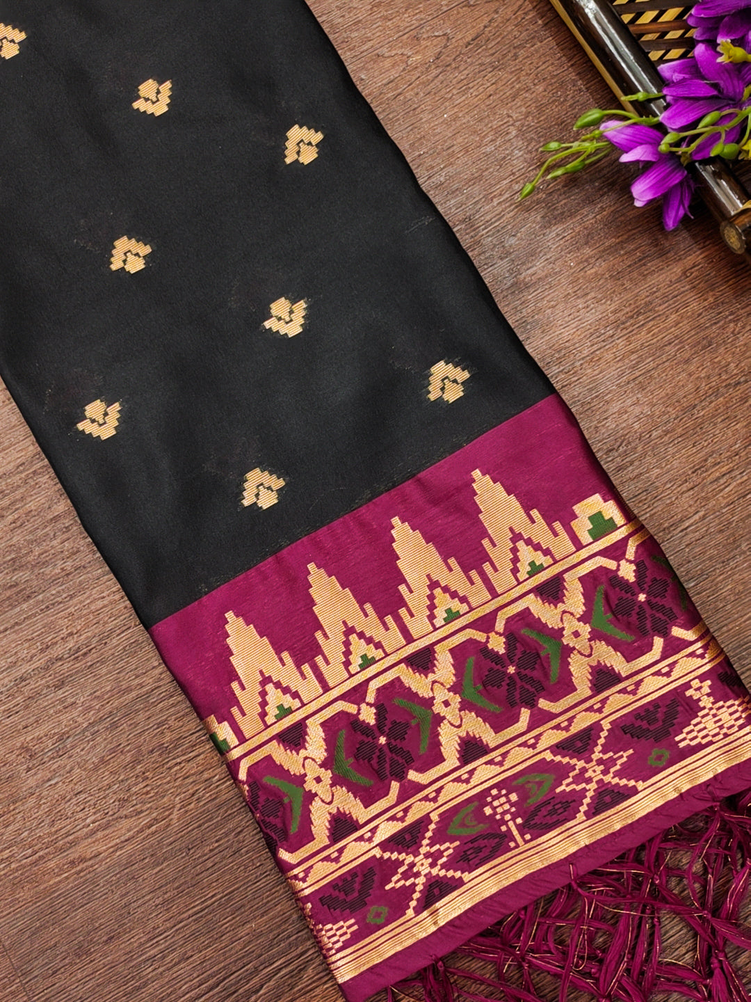DEVANGI Fashion Women's Floral Silk Blend Patola Woven Dupatta