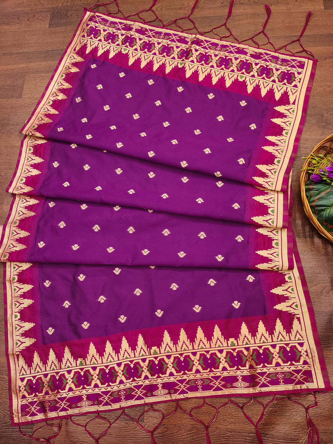DEVANGI Fashion Women's Floral Silk Blend Patola Woven Dupatta
