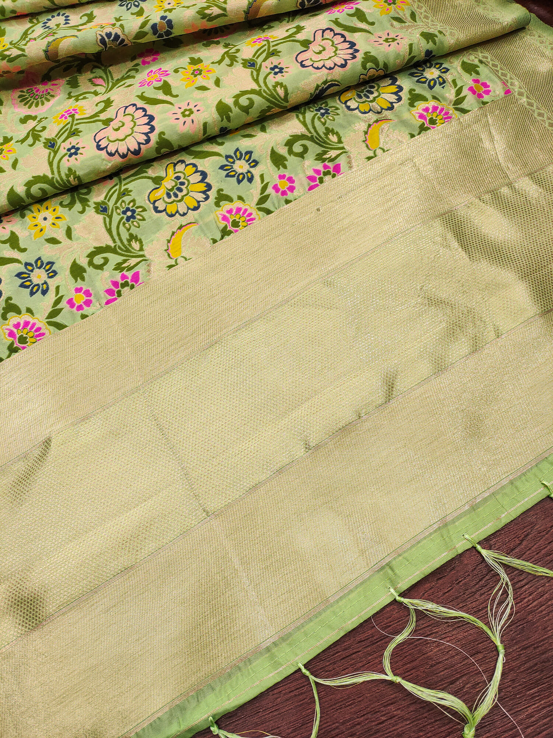 DEVANGI Fashion Women's Floral Silk Blend Patola Woven Dupatta