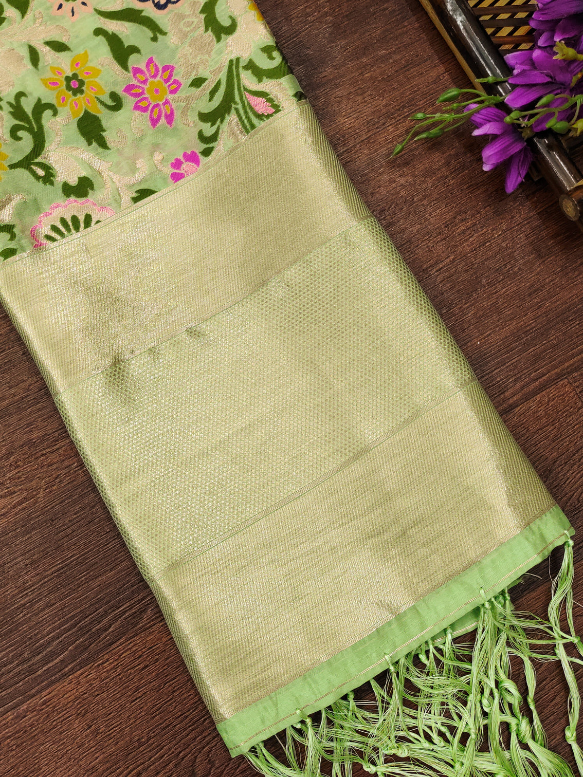 DEVANGI Fashion Women's Floral Silk Blend Patola Woven Dupatta
