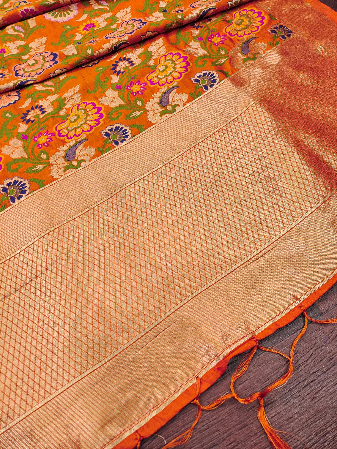 DEVANGI Fashion Women's Floral Silk Blend Patola Woven Dupatta