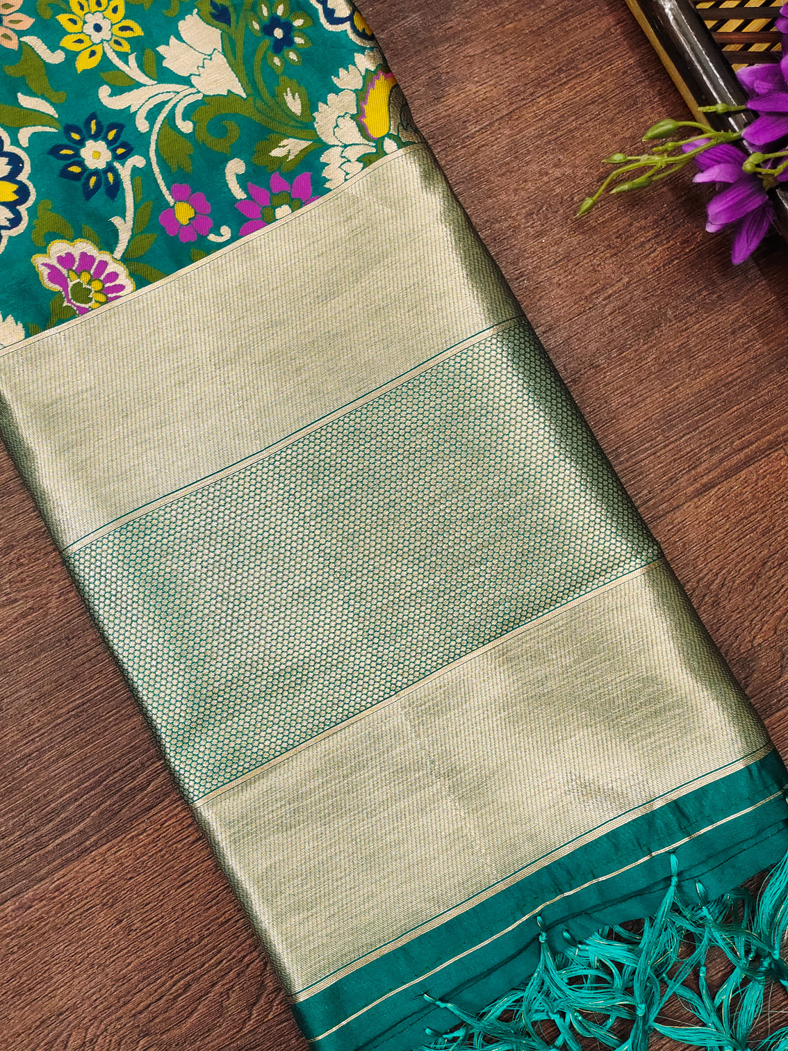 DEVANGI Fashion Women's Floral Silk Blend Patola Woven Dupatta