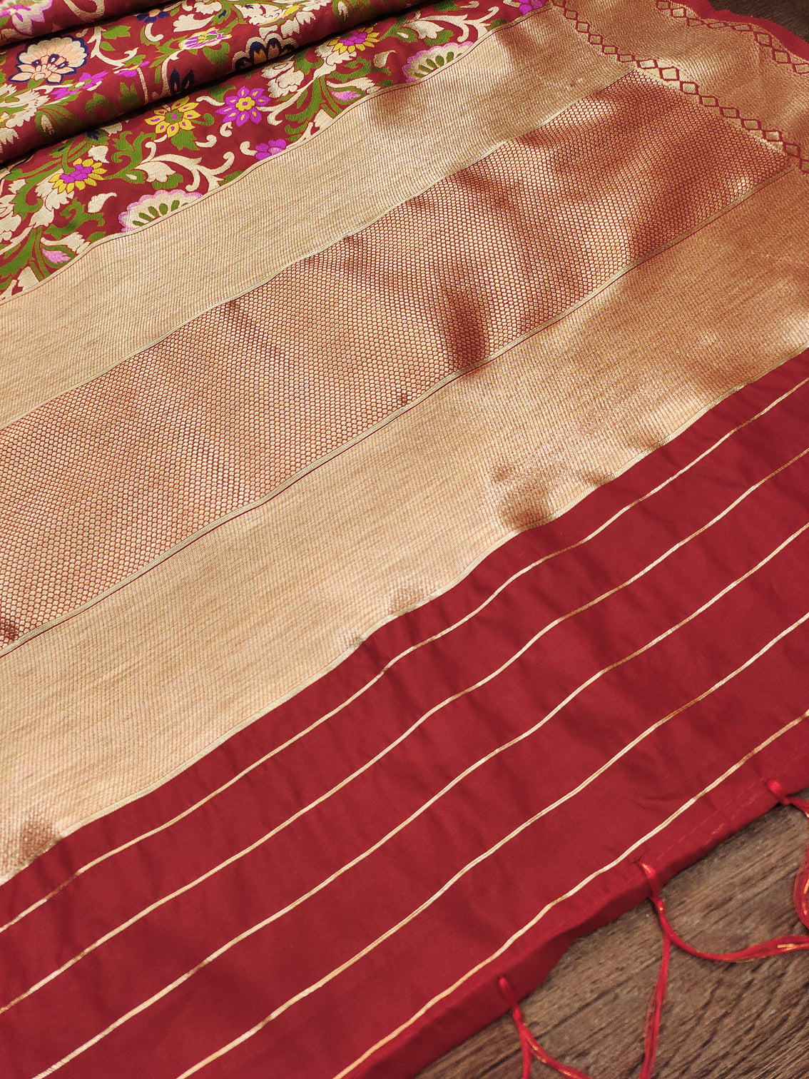 DEVANGI Fashion Women's Floral Silk Blend Patola Woven Dupatta