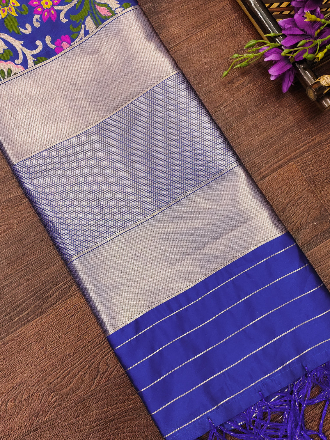 DEVANGI Fashion Women's Floral Silk Blend Patola Woven Dupatta