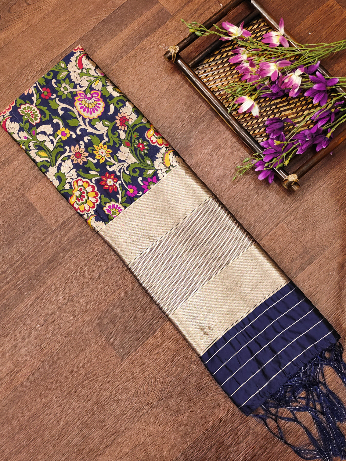 DEVANGI Fashion Women's Floral Silk Blend Patola Woven Dupatta