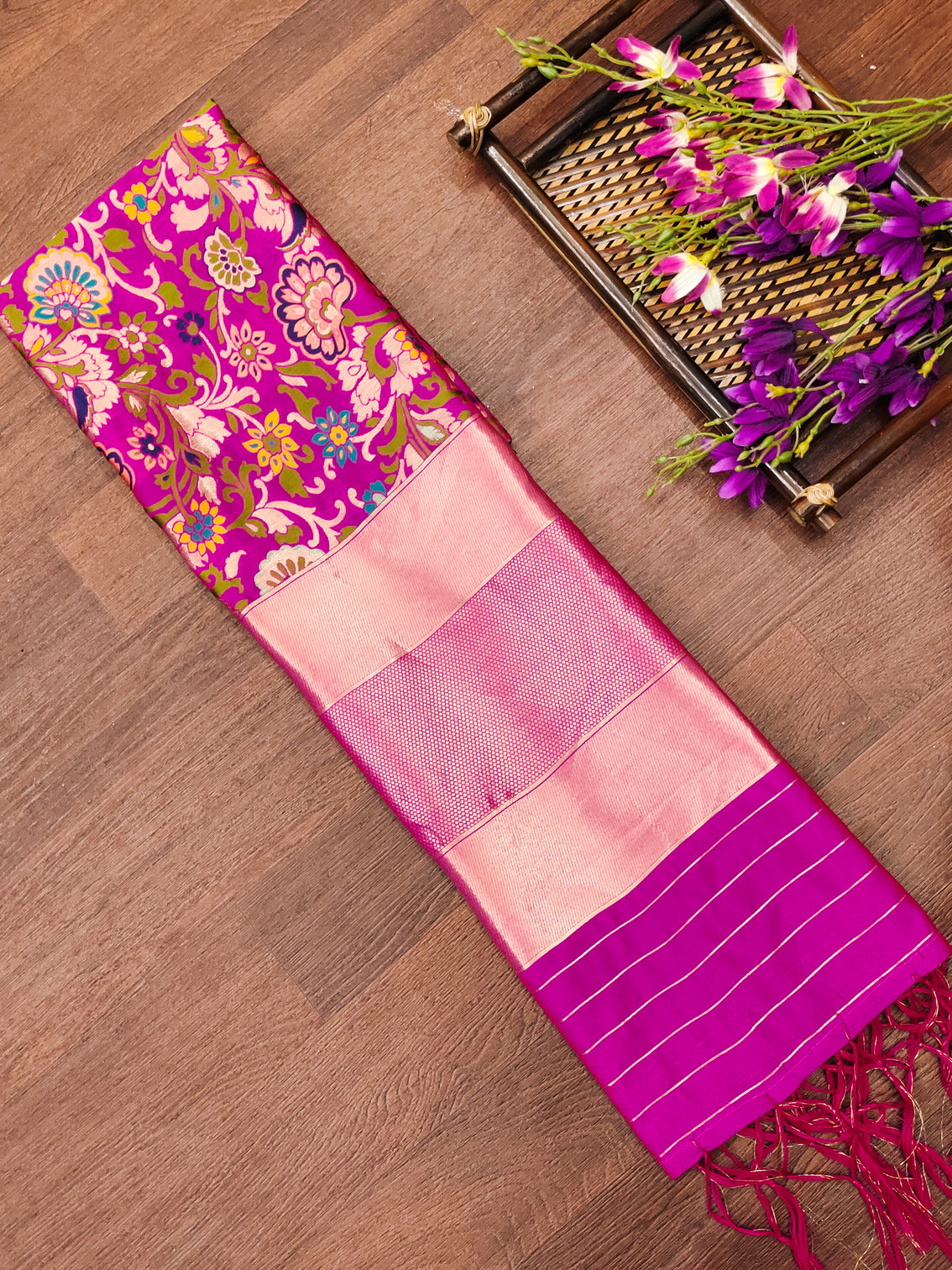 DEVANGI Fashion Women's Floral Silk Blend Patola Woven Dupatta