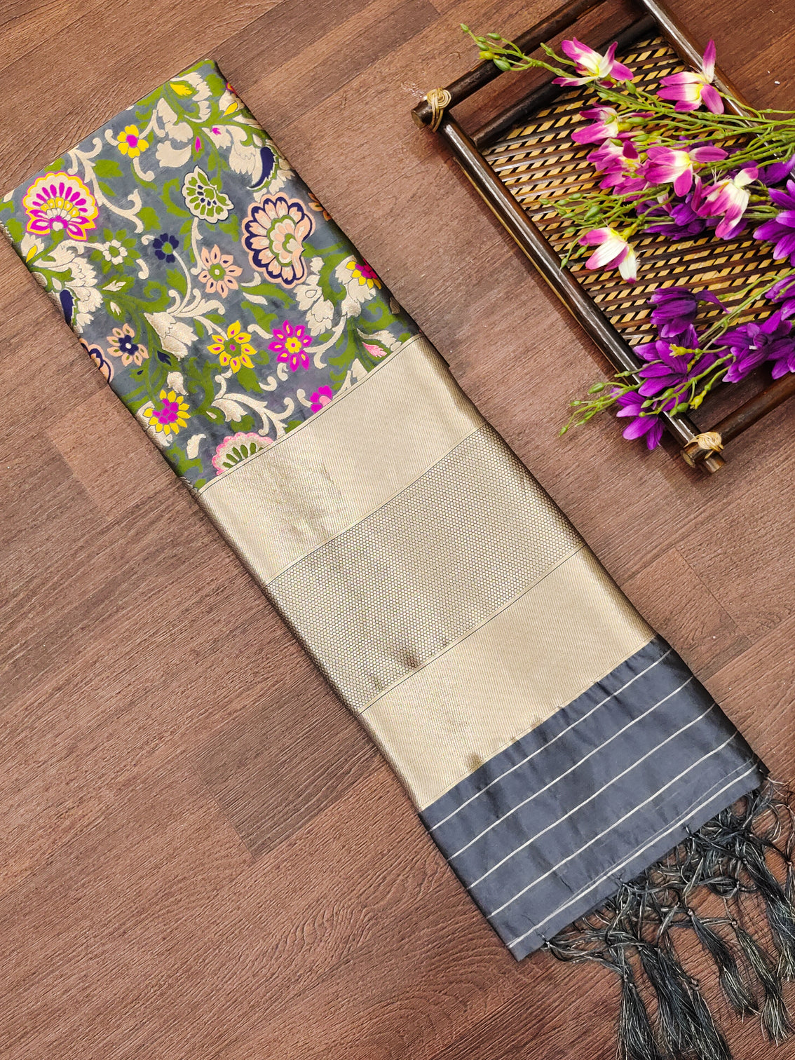 DEVANGI Fashion Women's Floral Silk Blend Patola Woven Dupatta