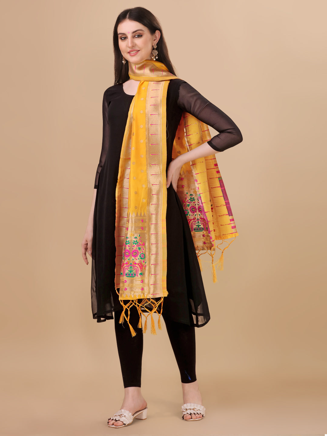 DEVANGI Fashion Women's Floral Silk Blend Patola Woven Dupatta