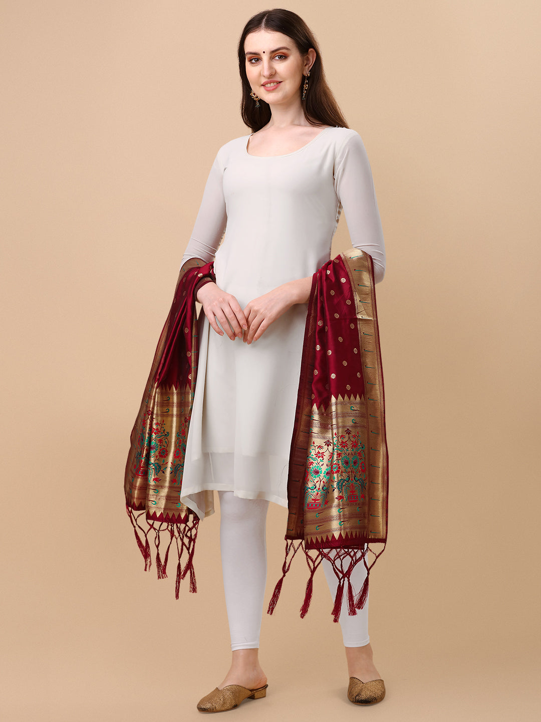 DEVANGI Fashion Women's Floral Silk Blend Patola Woven Dupatta