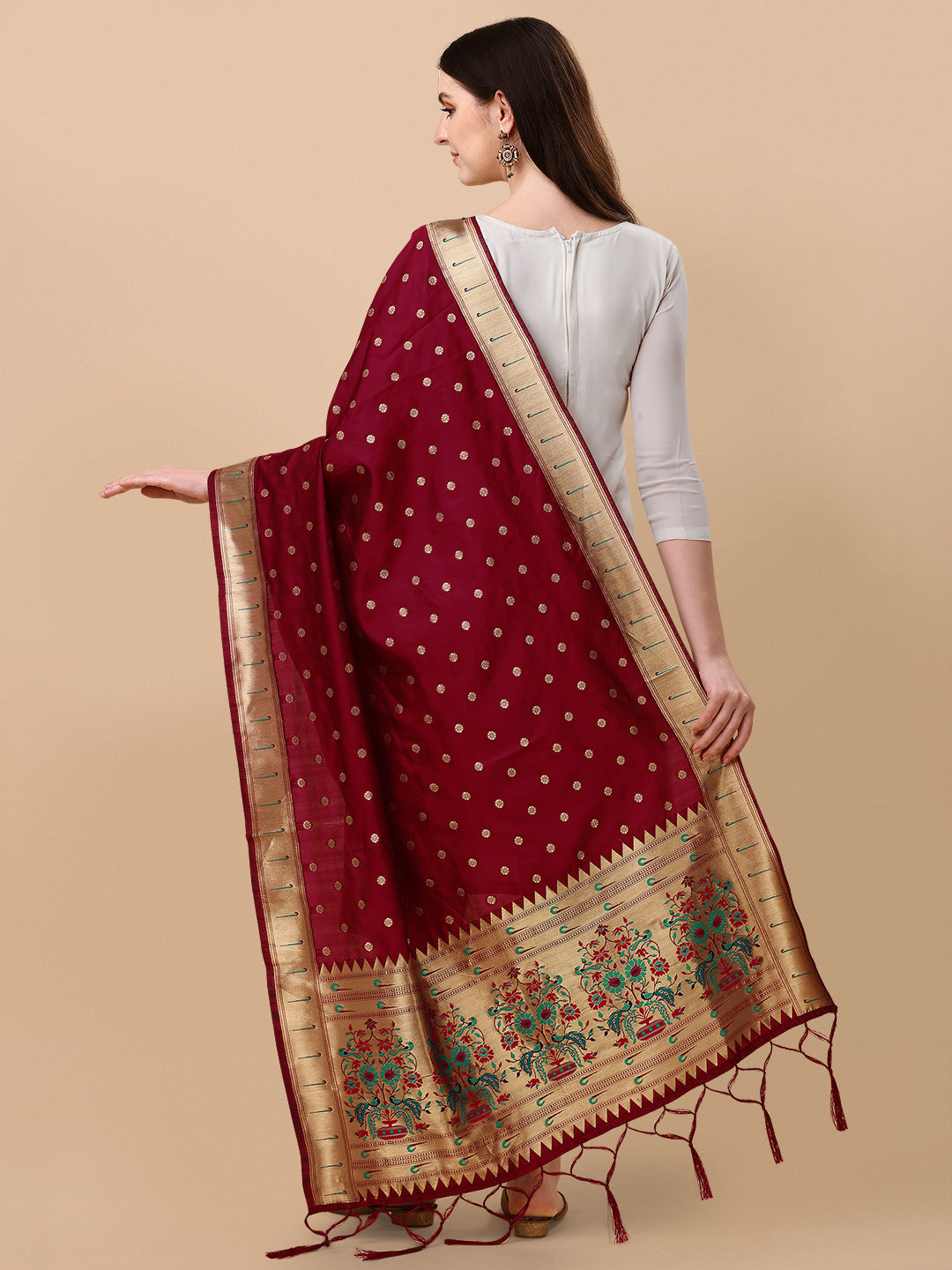 DEVANGI Fashion Women's Floral Silk Blend Patola Woven Dupatta