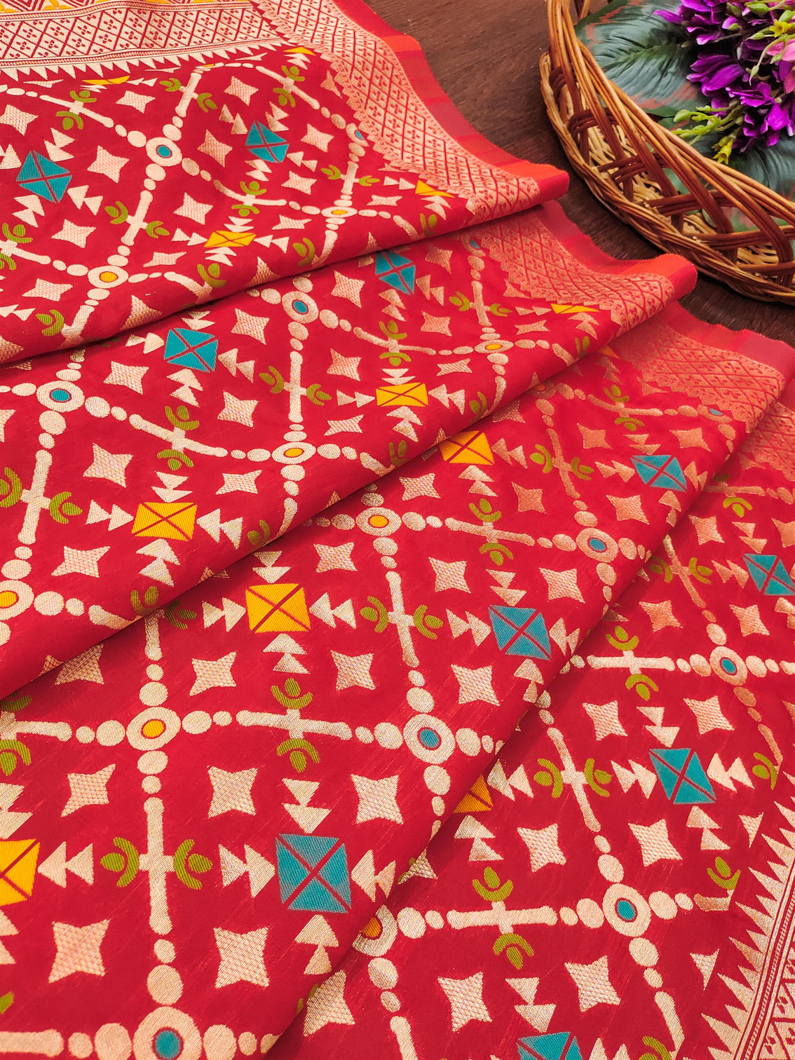 DEVANGI Fashion Women's Floral Silk Blend Patola Woven Dupatta