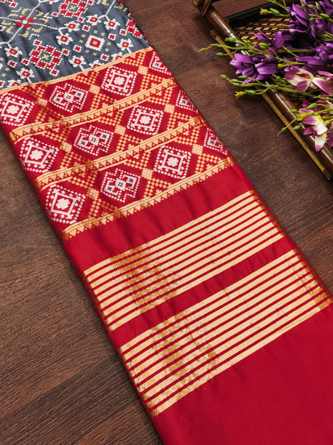 DEVANGI Fashion Women's Floral Silk Blend Patola Woven Dupatta