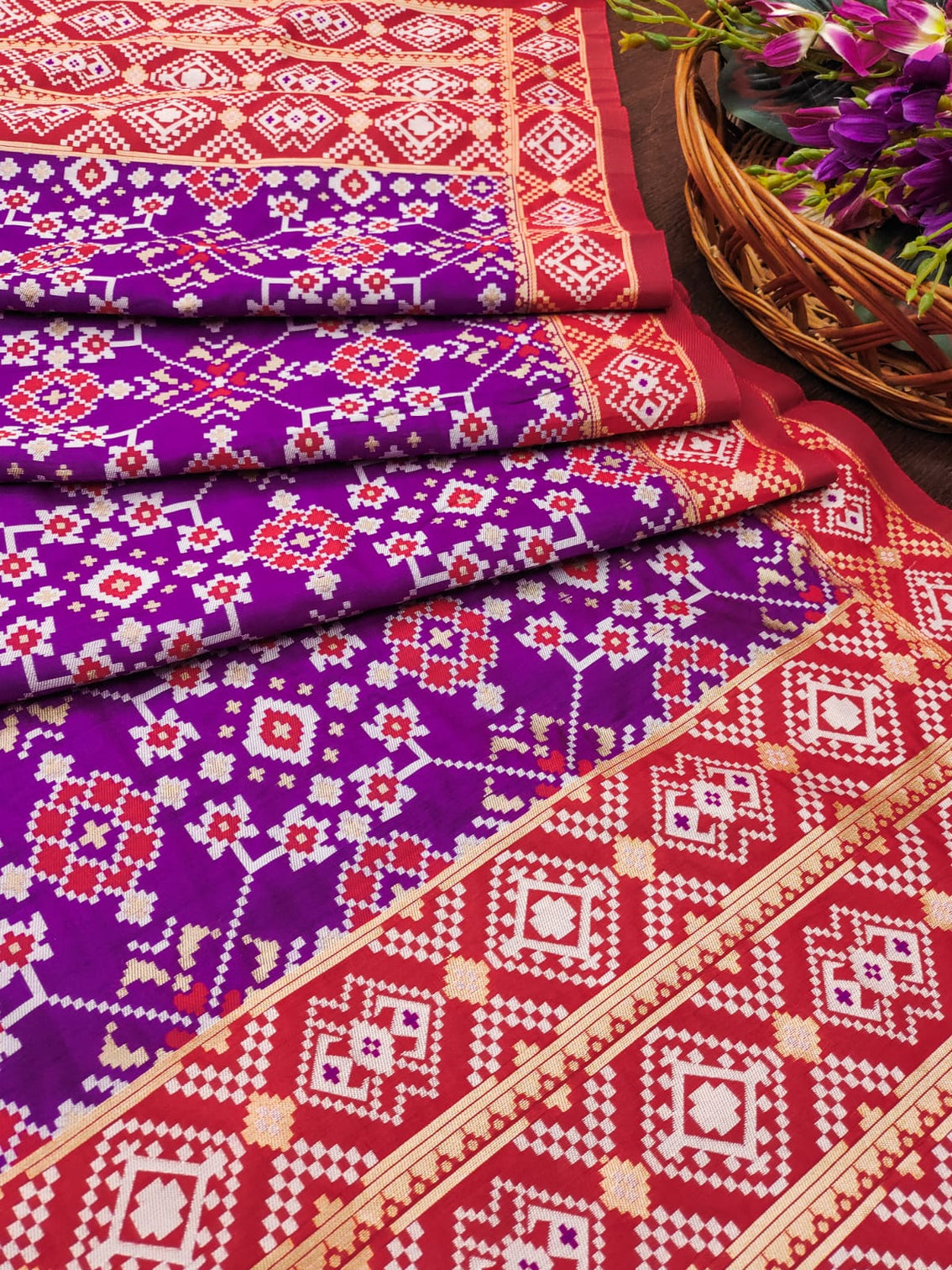 DEVANGI Fashion Women's Floral Silk Blend Patola Woven Dupatta