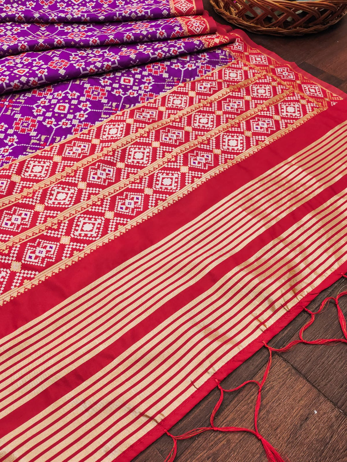 DEVANGI Fashion Women's Floral Silk Blend Patola Woven Dupatta