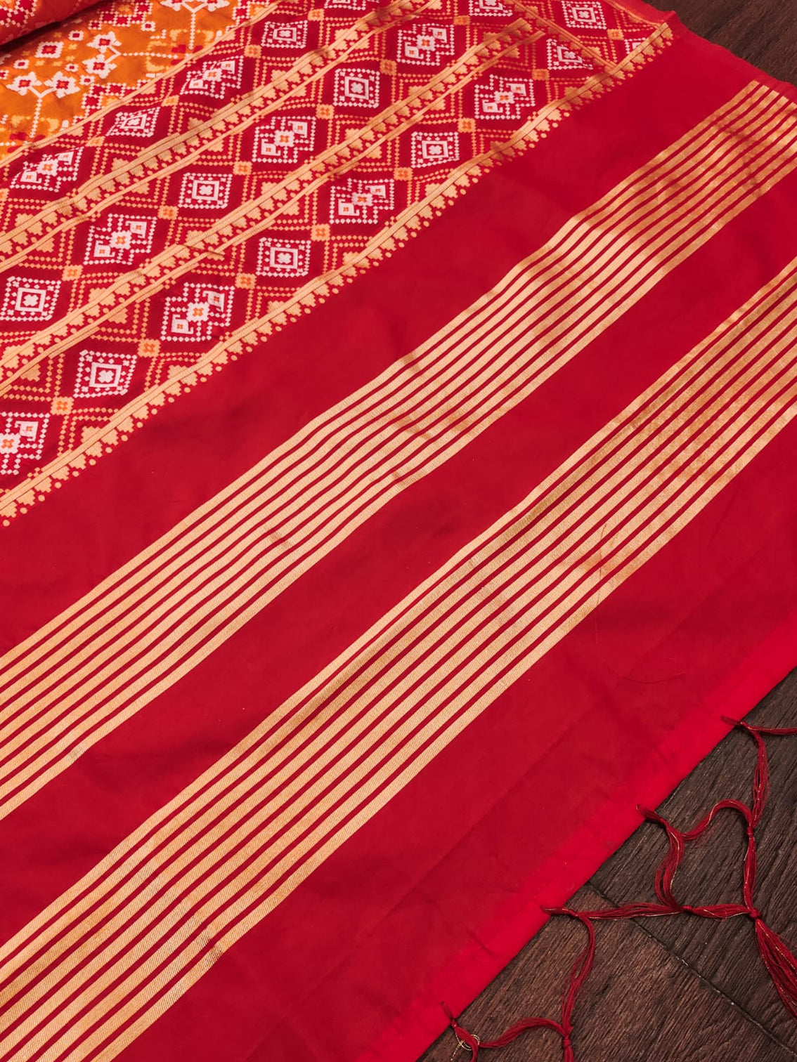 DEVANGI Fashion Women's Floral Silk Blend Patola Woven Dupatta