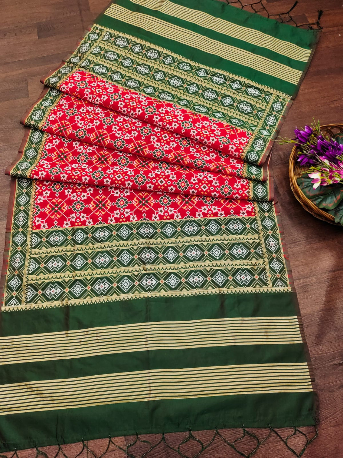 DEVANGI Fashion Women's Floral Silk Blend Patola Woven Dupatta